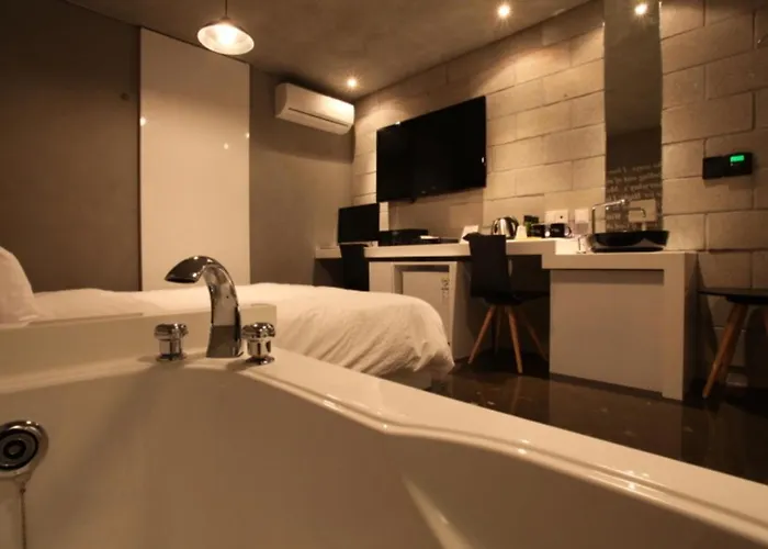 Hotel Pop2 Jongno 2*