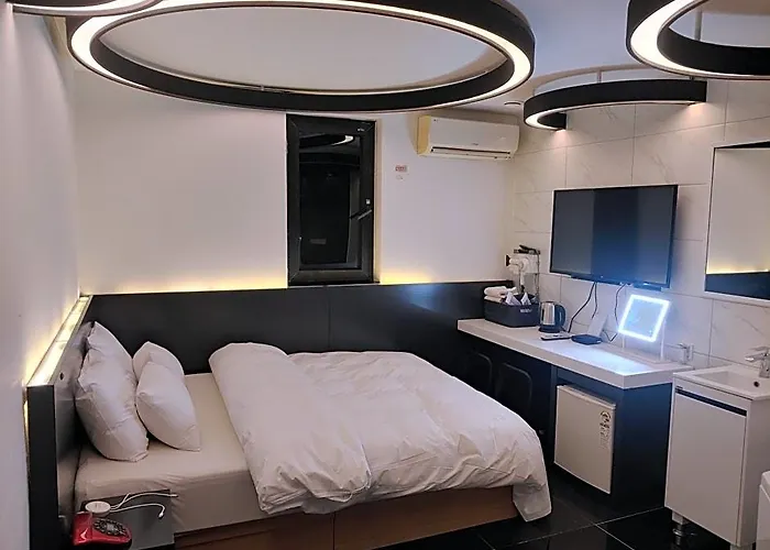 Pop2 Jongno Hotel 2*